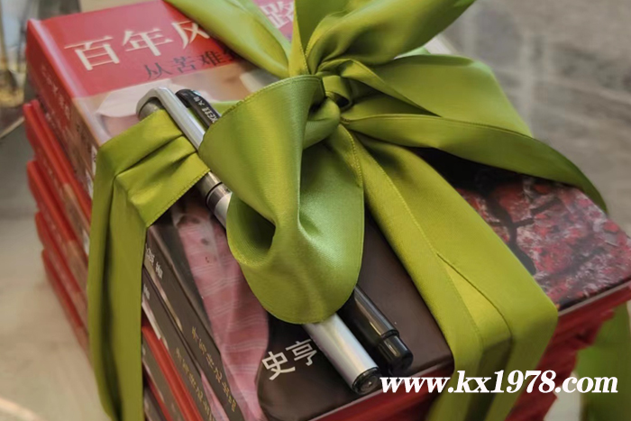 和父親一起做沙發(fā)——內(nèi)蒙古老人回憶錄《從苦難到幸福的生活》（17）