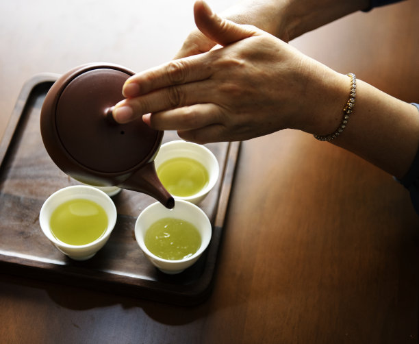 那些熬過(guò)10年的餐飲老板有必要請(qǐng)傳記作家代寫(xiě)回憶錄嗎？