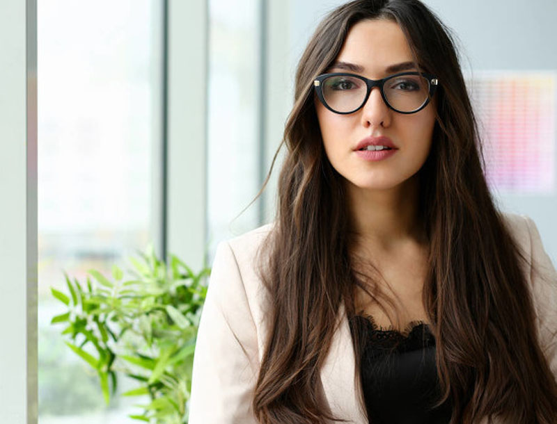 回憶錄《命運(yùn)》作者（博士）：“陳老師，很感謝你的修訂，這樣可讀性強(qiáng)多了……”